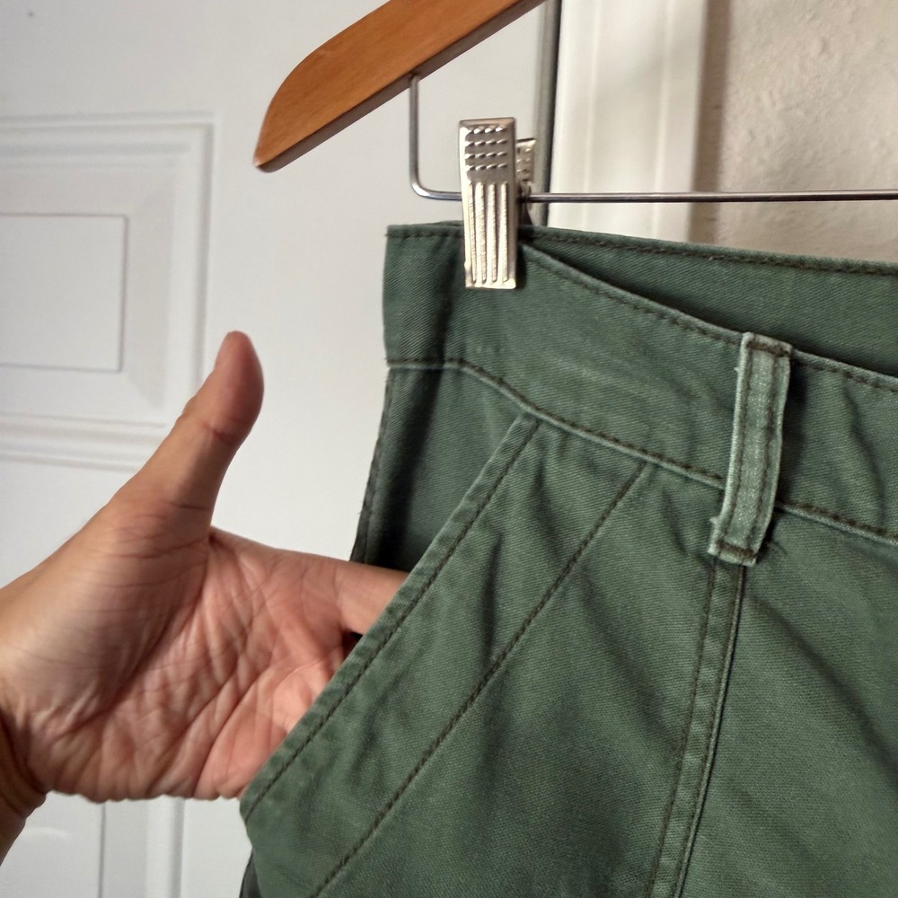 EAST WEST SHOP Los Angeles green straight leg cotton cropped raw fray pants - Picture 4 of 6